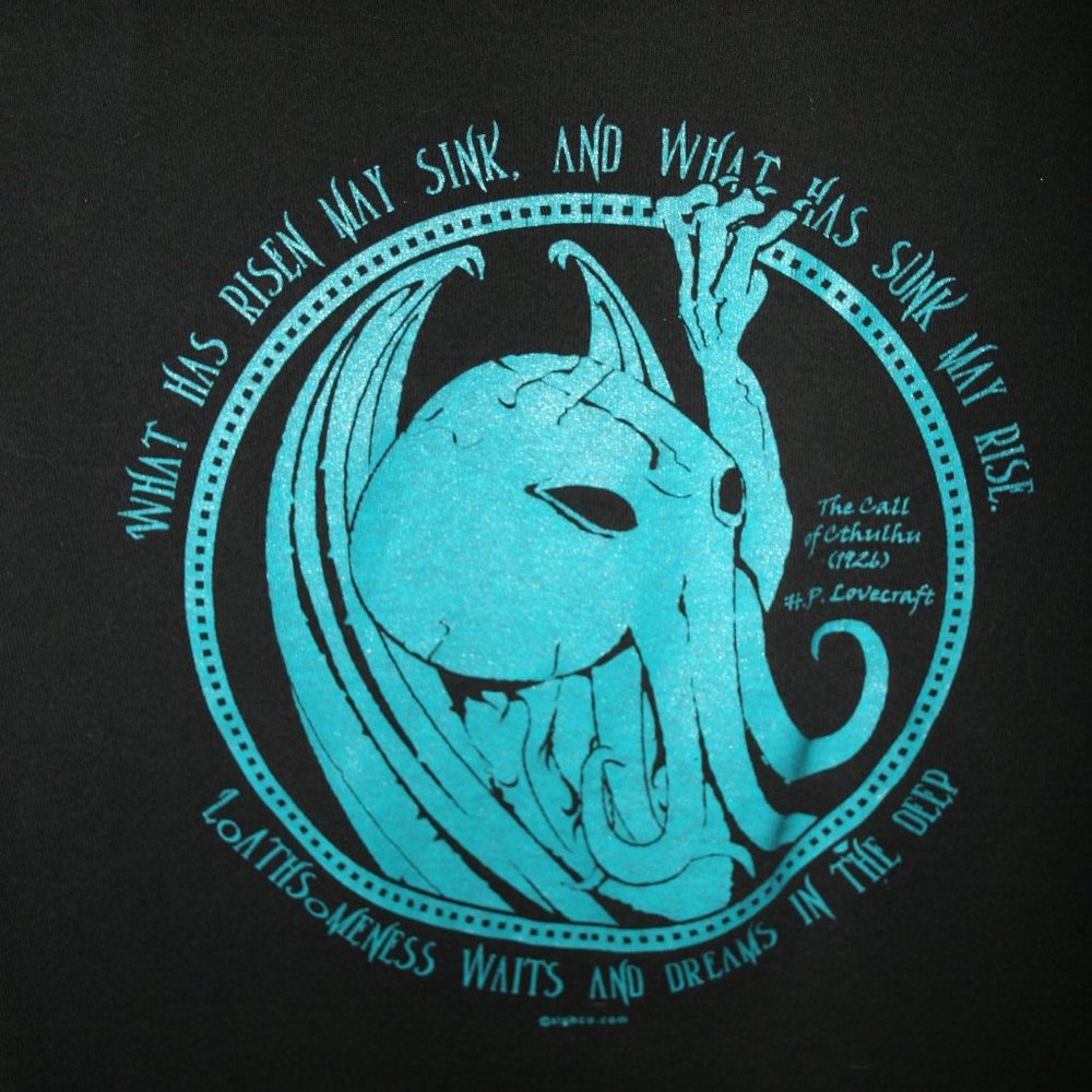 Women's T-Shirt M Cthulhu Risen shirt - Sigh Co. Graphics